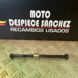 EJE DE RUEDA DELANTERA...