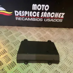 TAPA DE BATERIA KYMCO...