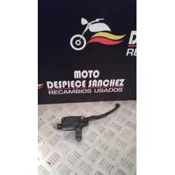 BOMBA DE FRENO DELANTERO...
