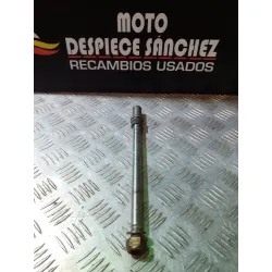 EJE DE RUEDA DELANTERA...