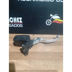 BOMBA DE FRENO DELANTERO...