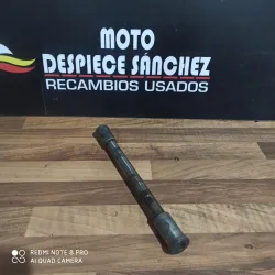 EJE DE RUEDA DELANTERA...