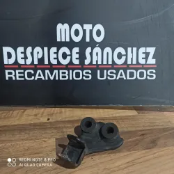 SOPORTE DE POSAPIE...