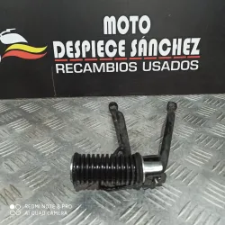 ESTRIBERA TRASERA DERECHA...