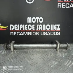 EJE DE RUEDA TRASERA HONDA...
