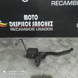 BOMBA DE FRENO DELANTERO...