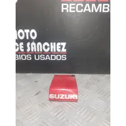 TAPA UNELATERALES SUZUKI GS...