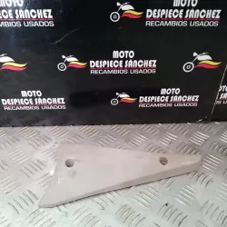 TAPA BAJO QUILLA DERECHA...