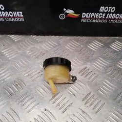 BOTE DE LIQUIDO DE FRENOS...