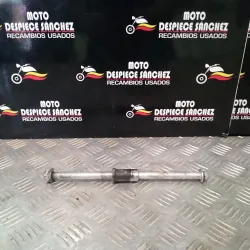 EJE DE RUEDA DELANTERA...