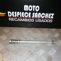 EJE DE RUEDA DELANTERA...