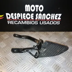 ESTRIBERA TRASERA DERECHA...