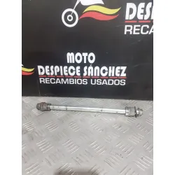 EJE DE RUEDA TRASERA KEEWAY...