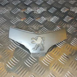 EMBELLECEDOR FRONTAL...