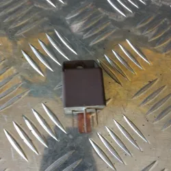 RELE ARRANQUE PIAGGIO FLY