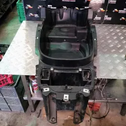PORTA CASCO PIAGGIO X 8