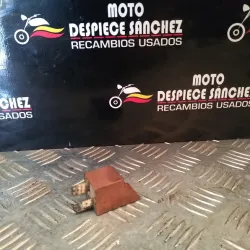 RELE DE ARRANQUE PIAGGIO X 8