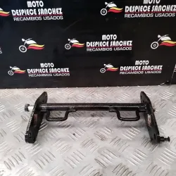 SOPORTE DE MOTOR 2 PIAGGIO...