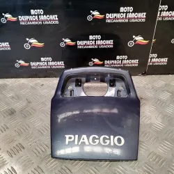 TAPA DE FARO TRASERO...