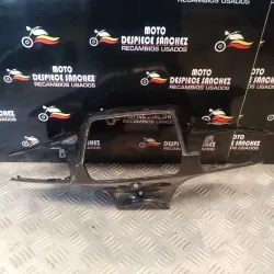 TAPA EXTERIOR DE MANILLAR