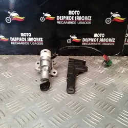 JUEGO DE CERRADURAS SUZUKI...