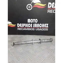 EJE DE RUEDA TRASERA BMW F...