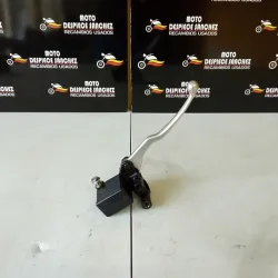 BOMBA DE FRENO DERECHA CON...