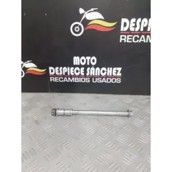 EJE DE RUEDA DELANTERO...