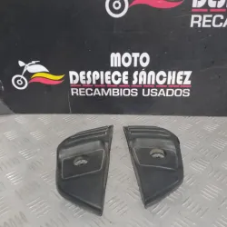 JUEGO DE REPOSAPIES HONDA...
