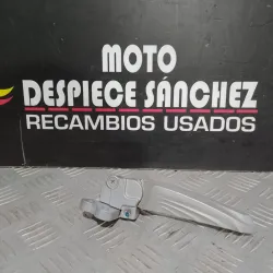 REPOSAPIE TRASERO DERECHO...