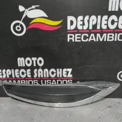 EMBELLECEDOR TRASERO...