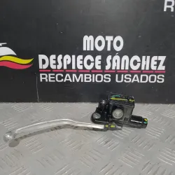 BOMBA DE FRENO DELANTERO...