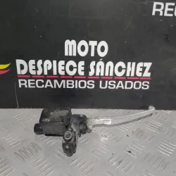 BOMBA DE FRENO DELANTERO...