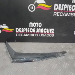 EMBELLECEDOR DELANTERO...