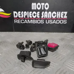 JUEGO DE BOTONERAS PIAGGIO...