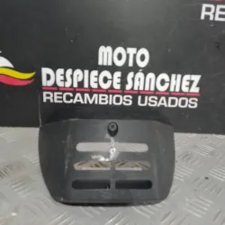 TAPA BAJO ASIENTO PIAGGIO...