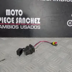 PUERTO USB PIAGGIO VESPA...
