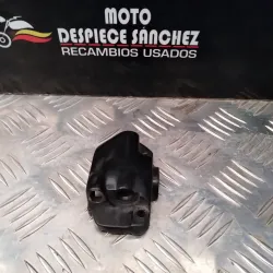 SOPORTE DE ESPEJO DERECHO...