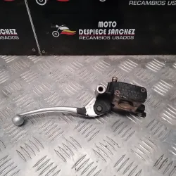 BOMBA DE FRENO DELANTERO...