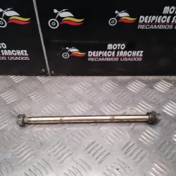 EJE DE RUEDA DELANTERA  SYM...