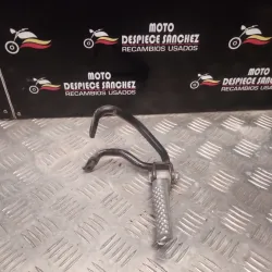 SOPORTE Y REPOSAPIE TRASERO...