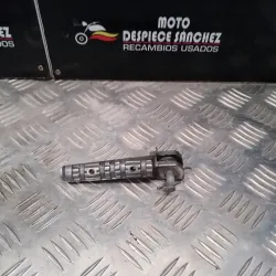 REPOSAPIE DELANTERO...