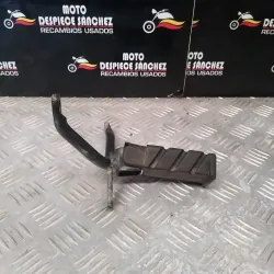 ESTRIBO TRASERO DERECHO...