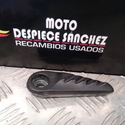 REPOSAPIE TRASERO DERECHO...