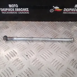 EJE DE RUEDA DELANTERA...