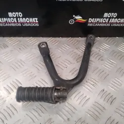 SOPORTE Y REPOSAPIE TRASERO...