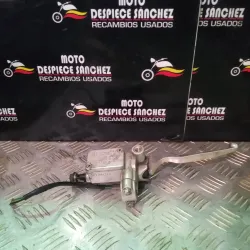 BOMBA DE FRENO DELANTERO...