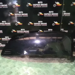 TRASERA DERECHA TOCADA...