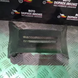 CARCASA BAJO ASIENTO SUZUKI...