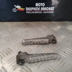 JUEGO DE REPOSAPIES YAMAHA...